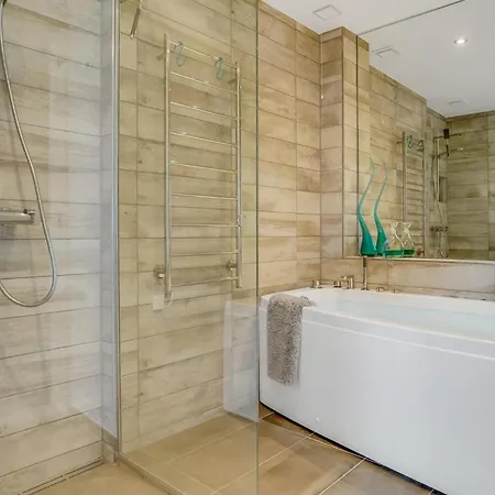 3 Bedroom Lovely In